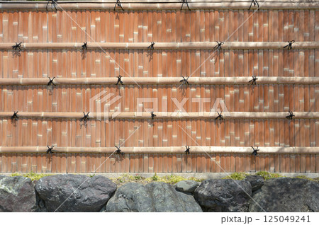 石垣と竹塀 石垣と竹塀 125049241