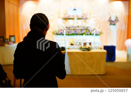 セレモニーレディー 125050857