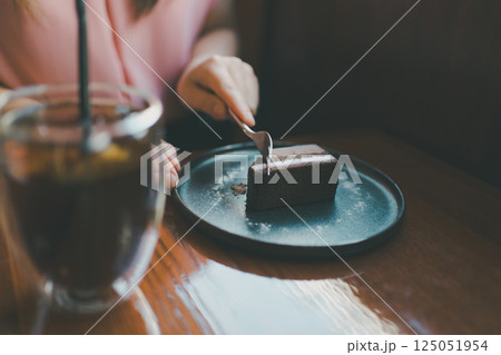 coffee shop 125051954