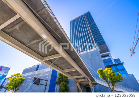 日本の横浜都市景観 関内駅前のベースゲート横浜関内タワーなどを望む=令和7年4月14日 日本の横浜都市景観 関内駅前のベースゲート横浜関内タワーなどを望む=令和7年4月14日 125055059