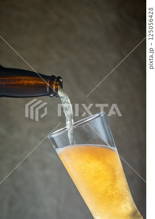 美味しいビール 125056428