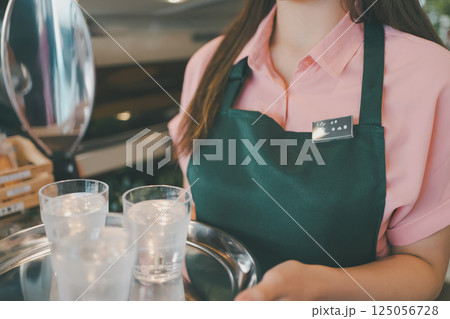 coffee shop 125056728