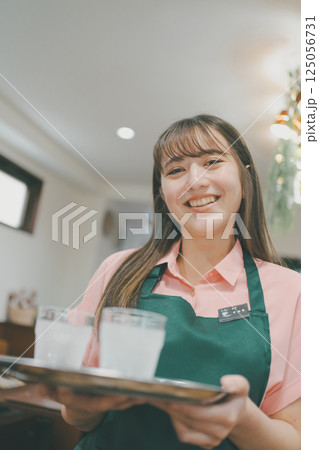 coffee shop 125056731