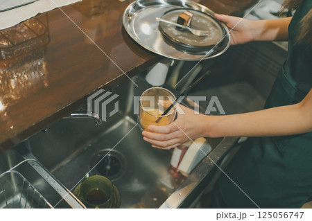 coffee shop 125056747