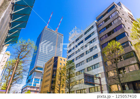 日本の横浜都市景観 関内駅前のベースゲート横浜関内タワーなどを望む=令和7年4月14日 日本の横浜都市景観 関内駅前のベースゲート横浜関内タワーなどを望む=令和7年4月14日 125057410