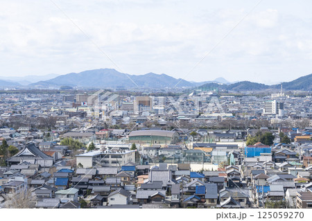 彦根城から望む彦根市街 125059270