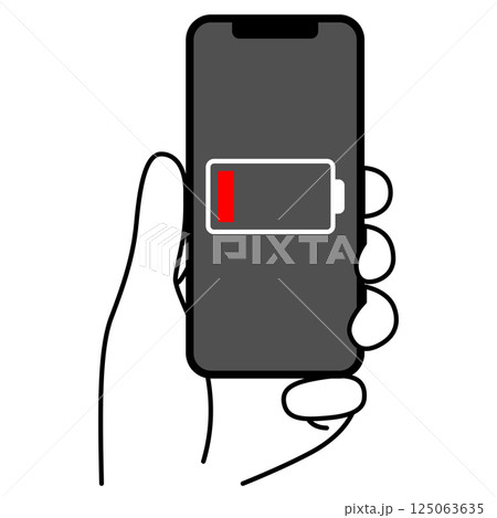 バッテリーの残量が少ない表示のスマートフォンを持つ手 125063635