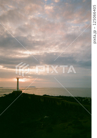 瀬詰崎の夕陽 早崎海峡 長崎 口之津 瀬詰崎の夕陽 早崎海峡 長崎 口之津 125066405