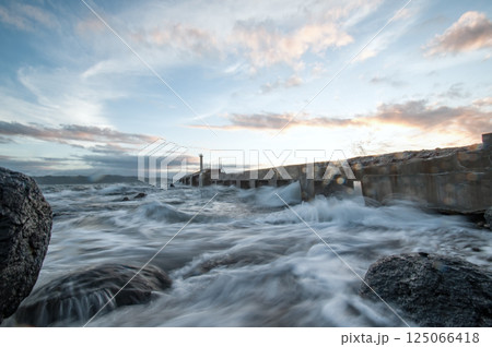 瀬詰崎の夕陽　早崎海峡　長崎　口之津 125066418