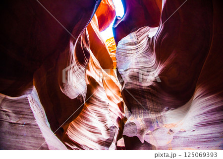 アメリカ・アリゾナ州のロウワー・アンテロープ・キャニオン 125069393