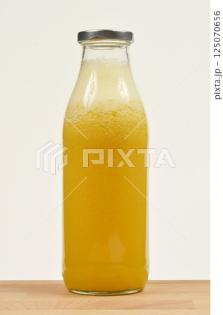 Fresh orange juice Fresh orange juice 125070656