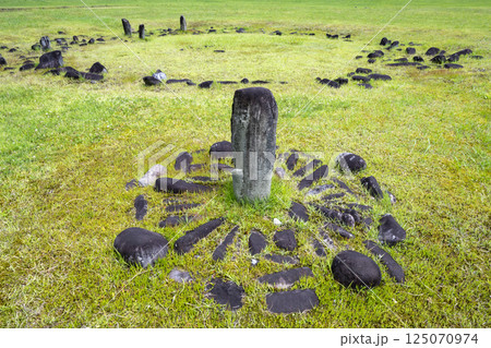特別史跡「大湯環状列石」の野中堂環状列石と日時計遺構 125070974
