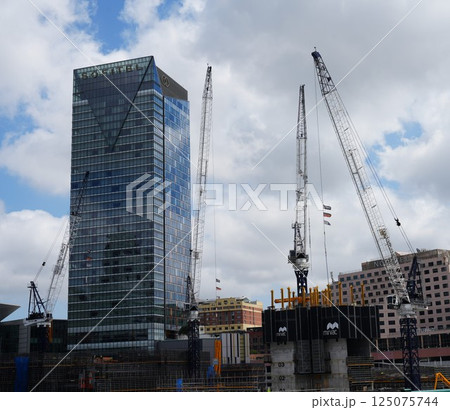 hojusideuniui gongsajung-in geonmul 125075744