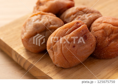 梅干し（紀州南高梅） 125075750