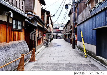 京都花見小路 京都祇園の風景 歴史的環境保存地区 京都観光名所 古い町並み 祇園情緒 京都花見小路 京都祇園の風景 歴史的環境保存地区 京都観光名所 古い町並み 祇園情緒 125076147