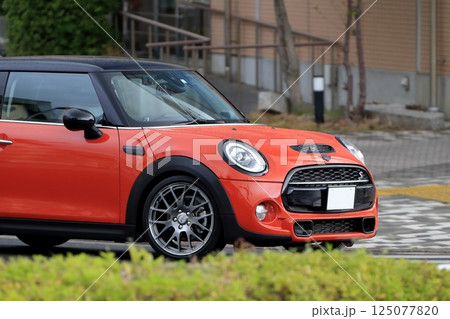 赤いスポーツカー　イメージ 125077820