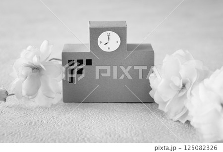 校舎と桜　入学　春　学校　進学　入社　卒業　卒園 125082326