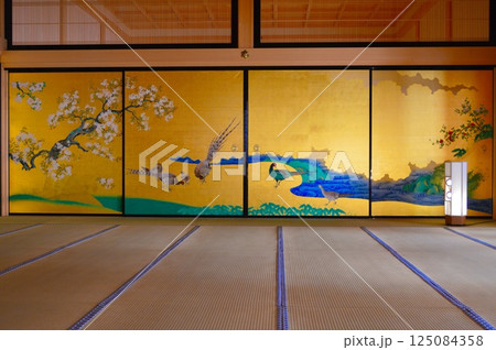 襖絵「桜花雉子図」（名古屋城･本丸御殿 表書院 一之間 東側／愛知県名古屋市） 125084358