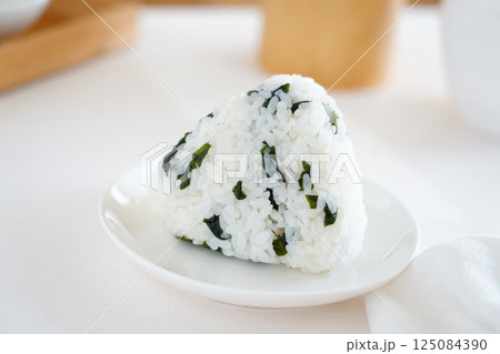 おにぎり おにぎり 125084390