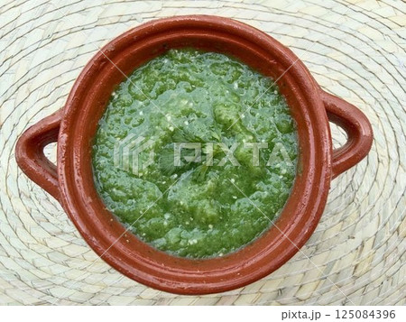 メキシコ料理　サルサベルデ（緑色のソース）　 125084396