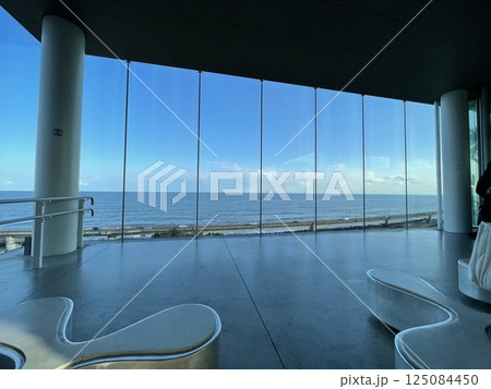 日立駅 ガラスの駅 海 日立駅 ガラスの駅 海 125084450