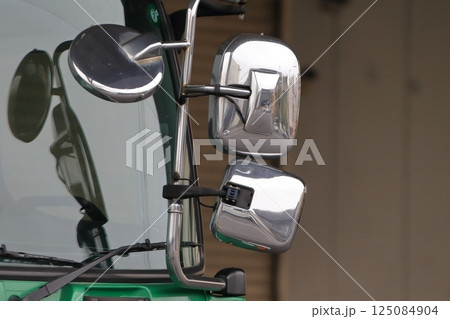 トラックのサイドミラー　イメージ 125084904