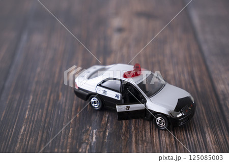 パトカーのおもちゃ パトカーのおもちゃ 125085003