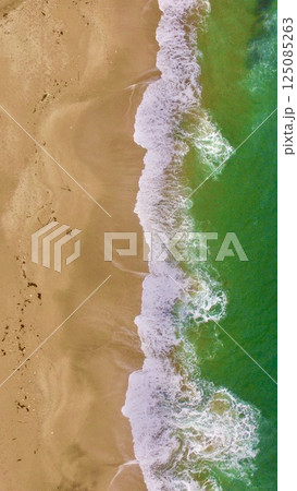 波打ち際〜ドローンで撮影（日南海岸／宮崎県） 125085263