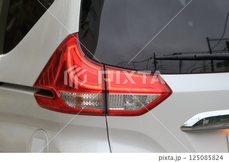 車のテールランプ イメージ 車のテールランプ イメージ 125085824