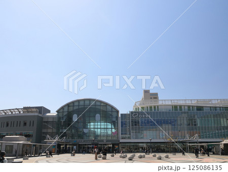高松駅前風景／高松オルネ、高松駅、徳島文理大学高松駅キャンパス 125086135