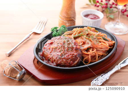 ハンバーグスパゲッティ 125090910