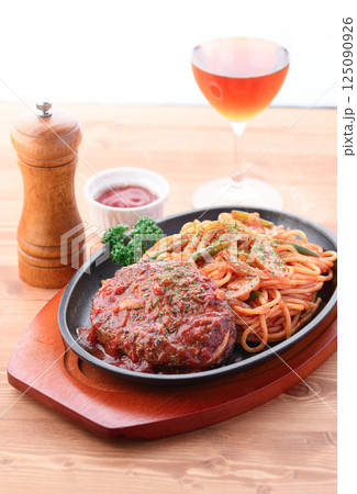 ハンバーグスパゲッティ 125090926