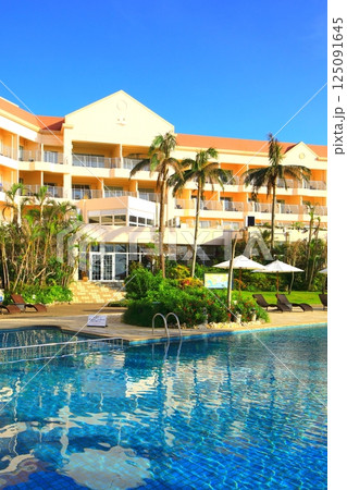 リゾートホテル（宮古島・縦構図） 125091645