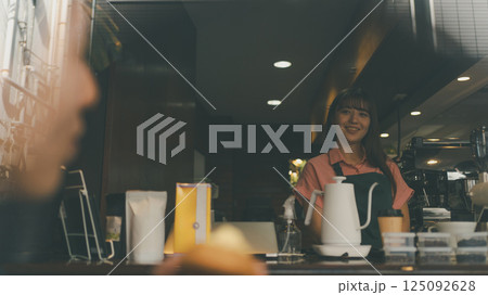 coffee shop coffee shop 125092628