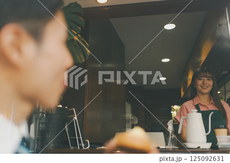 coffee shop 125092631