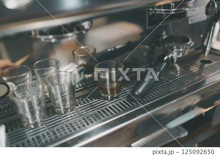 coffee shop coffee shop 125092650