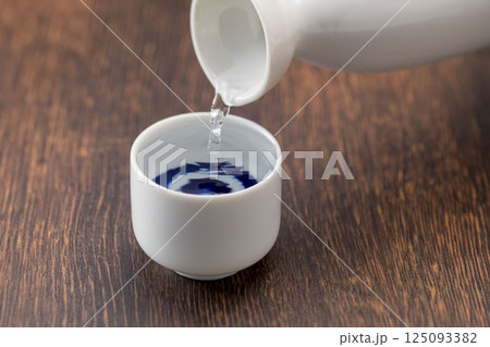 日本酒 125093382