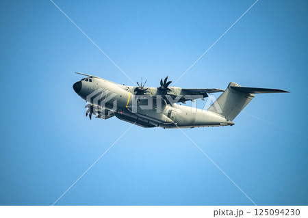 France Airplane transport Airbus A400M Atlas, military transport aircraft Europe NATO 125094230