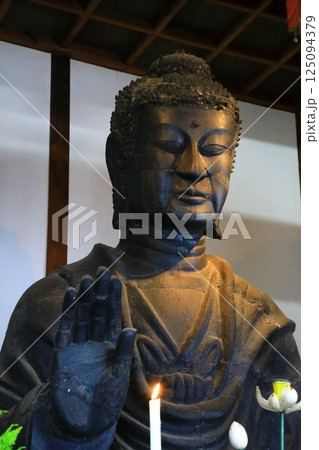 飛鳥寺　飛鳥大仏 125094379