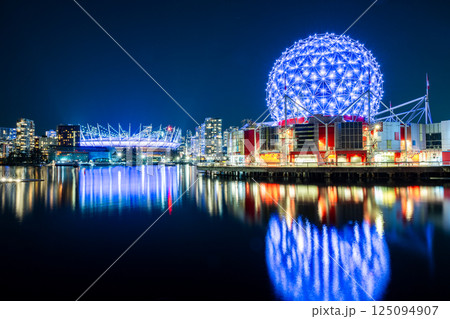 カナダバンクーバーの夜景 125094907