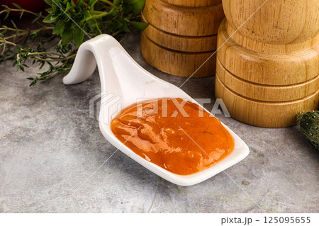 Tasty burger sauce in the bowl 125095655