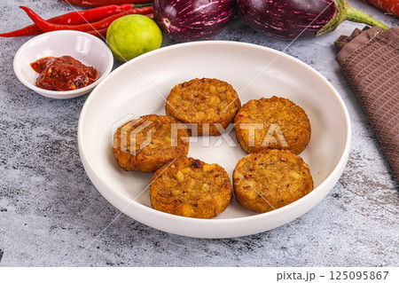 Fried potato crispy golden hash brown 125095867