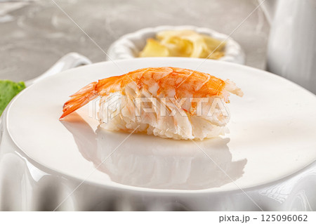 Japanese cuisine - sushi with prawn 125096062