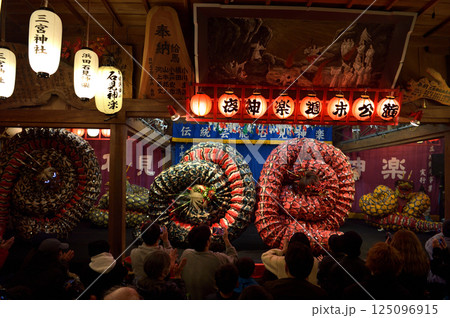 石見神楽 浜田市三宮神社の夜神楽 スサノオノミコト大蛇退治 石見神楽 浜田市三宮神社の夜神楽 スサノオノミコト大蛇退治 125096915