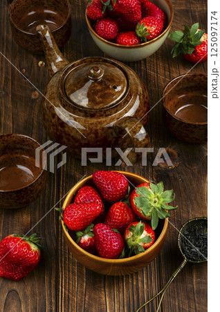 Tea and strawberry, healthy vitamin tea Tea and strawberry, healthy vitamin tea 125097174