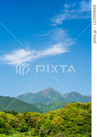 新緑シーズンの御在所岳 新緑シーズンの御在所岳 125099660