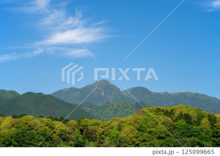 新緑シーズンの御在所岳 新緑シーズンの御在所岳 125099665