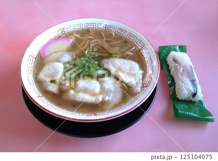 和歌山ラーメン　中華そば　　早ずし　車庫前系 125104075