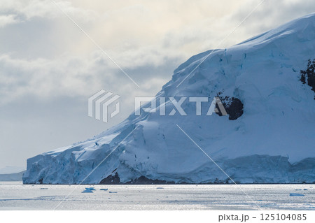 Antarctic landscape near Graham passage 125104085