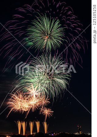人気の花火大会（戸田橋花火大会・いたばし花火大会） 125105258